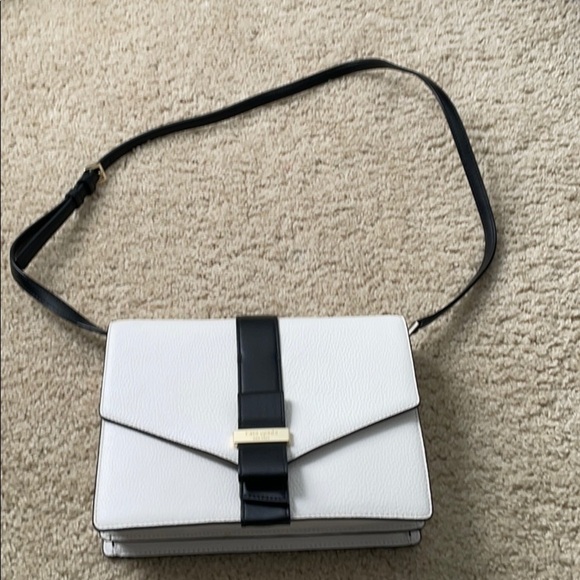 NWOT Kate space shoulder bag white/blk leather - Picture 1 of 4